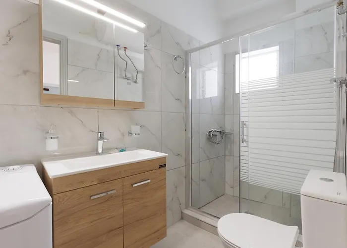 Salt & Sun By Konnect, At Kaminaki Apartament *